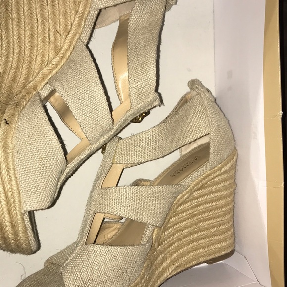 Michael kors wedges - Picture 2 of 2